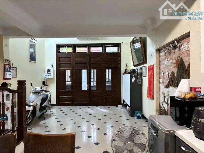 MẶT PHỐ LÝ THƯỜNG KIỆT HÀ ĐÔNG-DT39M- 4 TÂNG-VỈA HÈ-OTO TRÁNH - 1