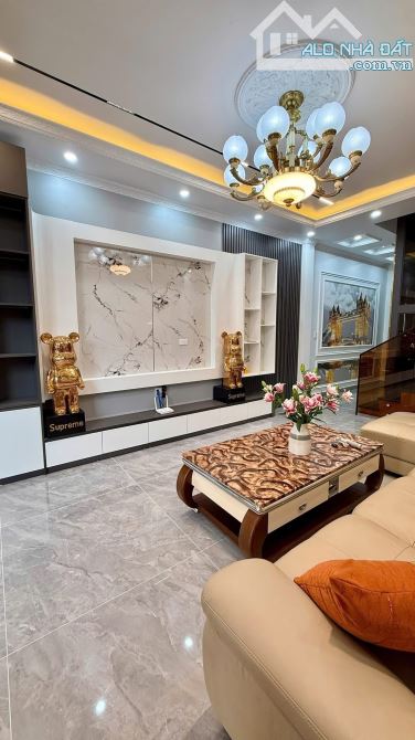 Bán nhà 4 tầng thang máy, mặt đường nhánh Nguyễn cộng hoà, 131m2, giá 12 tỷ - 1