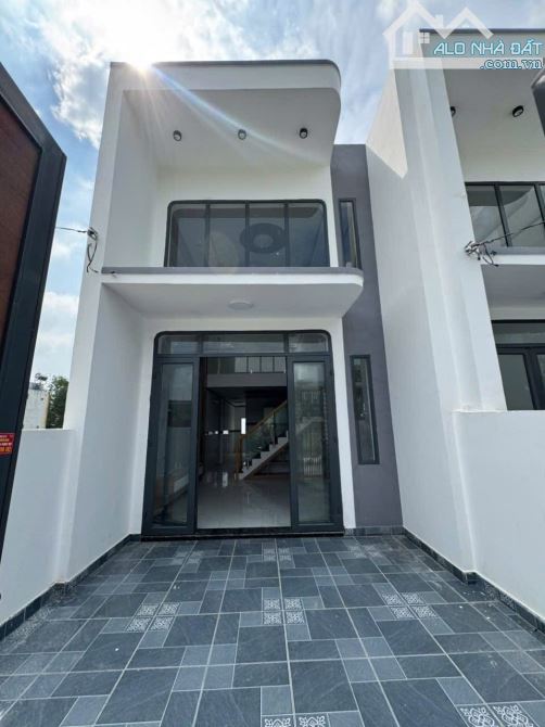 NHÀ CẤP 4 MỚI XÂY THANH TOÁN TRƯỚC 500 TRIỆU - 1