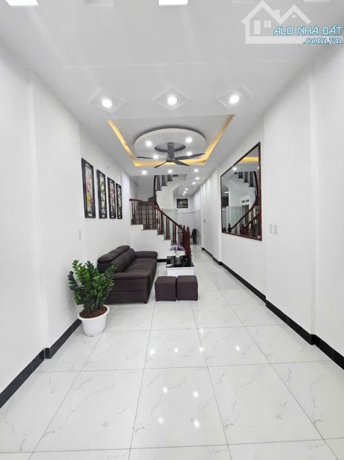 PHỐ ĐẠI TỪ -NGUYỄN CẢNH DỊ BÁN NHÀ 42M2 GIÁ CHỈ NHỈNH 7 TỶ TRƯỚC  NHÀ THOÁNG SÁNG - 1
