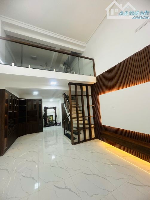 bán nhà nguyễn thái học, huỳnh thúc kháng ,46m 5 tầng , kinh doanh , giá chỉ hơn 12 t.ỷ - 1