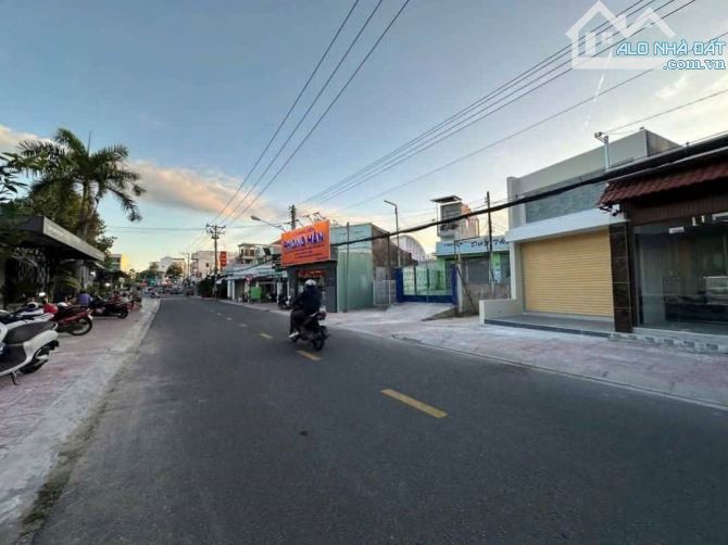 💥 CƠ HỘI SỞ HỮU NGAY CĂN NHÀ CẤP 4 RỘNG RÃI, VỊ TRÍ ĐẸP – GIÁ CỰC TỐT 620 TRIỆU - SHR - 1