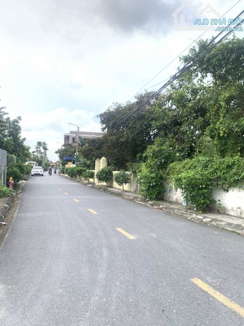 Sang nhượng lô góc 2 mặt tiền mặt đường ngã 4 Lương Quy, Lê Lợi - 1