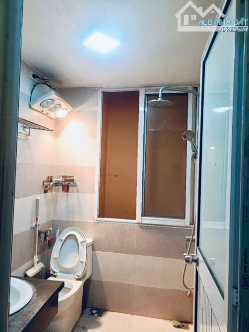 Hiếm !!! Bán Nhà phố Nguyễn Chí Thanh Đống Đa 50m2 5 tầng mt 4m - 1
