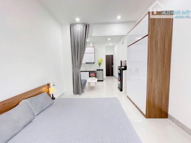 Tòa CHDV Đường Láng, 75m2*8T, 20 PKK, lô góc, ngõ KD, đủ PCCC, dòng tiền ~1.5 tỷ/năm - 1
