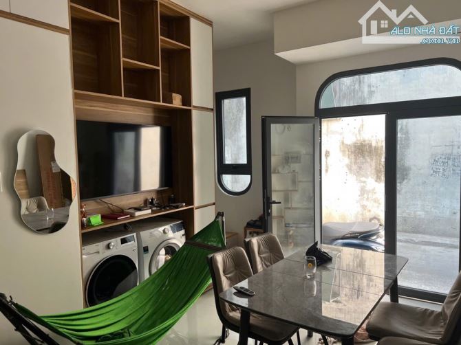 Nhà đẹp Tùng Thiện Vương Q.8,Nở Hậu ,hẻm xe hơi Giá chỉ 3.15 Tỷ - 1