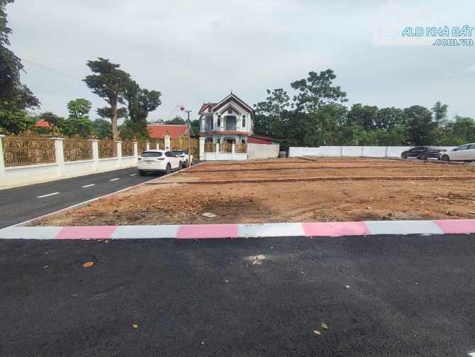 Chính chủ bán gấp lô đất 100m 2 mặt tiền full thổ cư. Giá cắt lỗ - 1