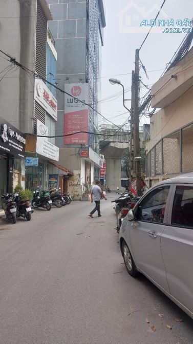 MẶT NGÕ CẦU GIẤY Ô TÔ TRÁNH - 110M - GIÁ NÀO CŨNG BÁN - 1