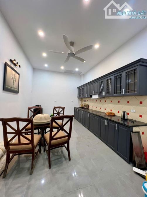 BÁN NHÀ Ô CÁCH, LONG BIÊN – NHÀ ĐẸP DÂN XÂY, DT 76.5M², Ô TÔ TRÁNH, GIÁ 14.2 TỶ - 1