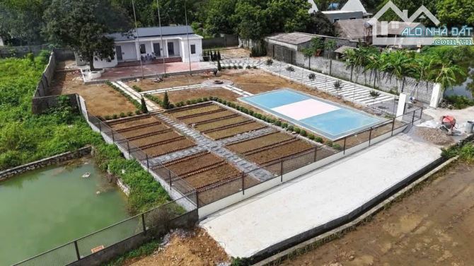 Khuôn viên mới xây dựng 1300m2/200m2 ONT tại Lương Sơn mà giá chỉ hơn 3tr/m rất tiện ích - 1