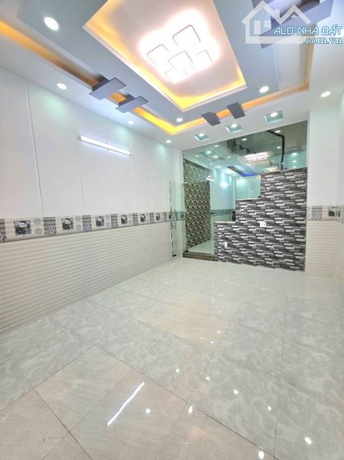 NHÀ ĐẸP BHHA BÌNH TÂN - SÁT GÒ XOÀI - GẦN TÂN KỲ TÂN QUÝ -ĐƯỜNG 8M THÔNG -4*16*4 TẦNG BTCT - 1
