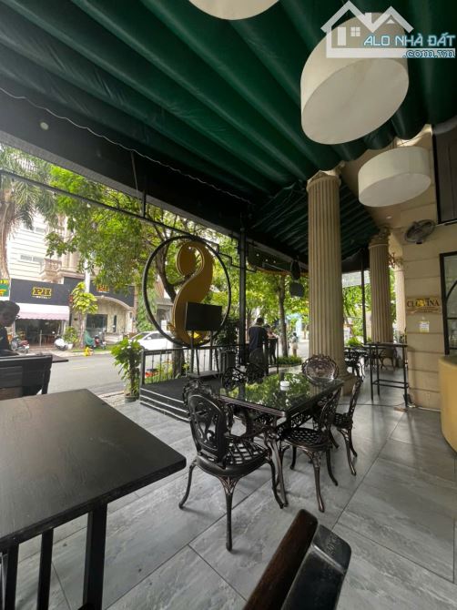 Cần cho thuê mặt bằng góc đường lớn khu Hưng Gia Phú Mỹ Hưng Quận 7 thích hợp kinh doanh - 1