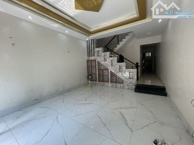 Bán nhà 1 trệt 2 lầu đường Lê Chân,P.Long Tâm - Bà Rịa, Giá bán: 5,3tỷ, DT:95m2 - 1