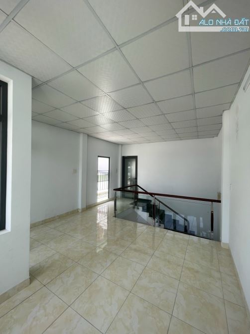 Bán nhà chỉ 5,5 tỷ, HTP, P. Phú Thuận, Q.7 DT 90m2, 3PN, 3Wc - 1