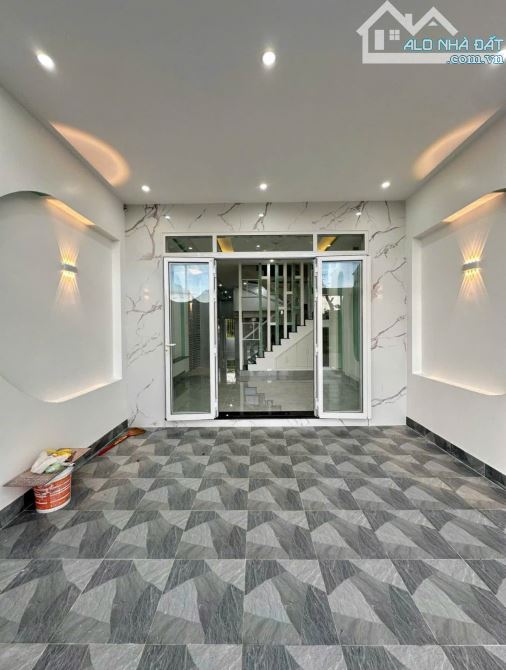 CẦN BÁN NHÀ 100M2 – XÃ HƯNG LONG, BÌNH CHÁNH – GẦN KDC & CHỢ – GIÁ CHỈ 1 TỶ 150 TRIỆU - 1