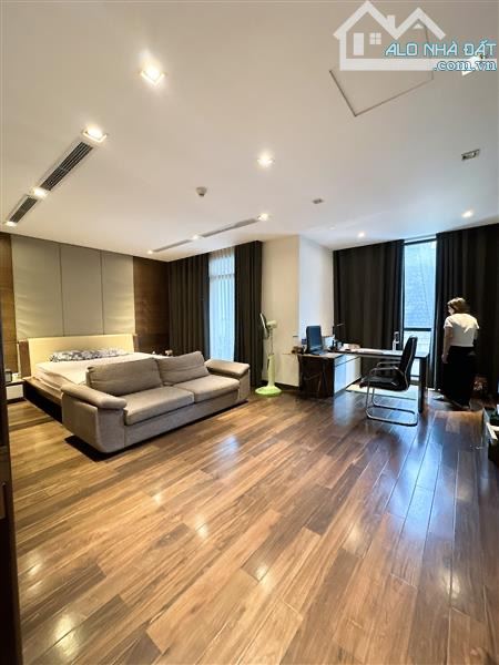 Căn hộ CC VINCOM BÀ TRIỆU 300M 5NGỦ – TẶNG FULL NỘI THẤT SANG TRỌNG – 3 SLOT Ô TÔ. - 1