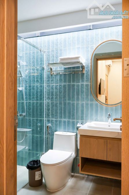 Bán nhà Mặt tiền Bùi Tá Hán -Tp.Thủ Đức -dt :8x20m -Nhà 5 tầng - hđt :90tr/th - Giá 38 tỷ - 1