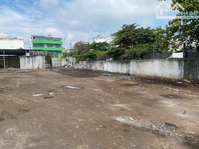 Bán đất lớn 2.200m2 có sẵn Bãi xe - KDC Hồ Học Lãm P.16 Q.8 - Giá tốt bán nhanh - 1