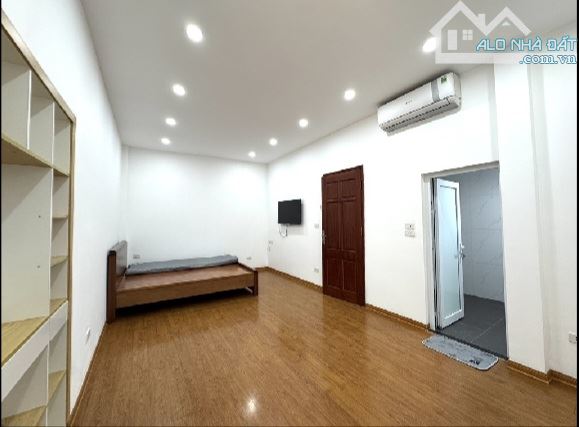 🏡 CƠ HỘI SỞ HỮU NGAY NHÀ HIẾM NGAY NGÃ 5 HÀO NAM, GIẢNG VÕ ĐỐI DIỆN GA CÁT LINH, ĐĐ 40M², - 1