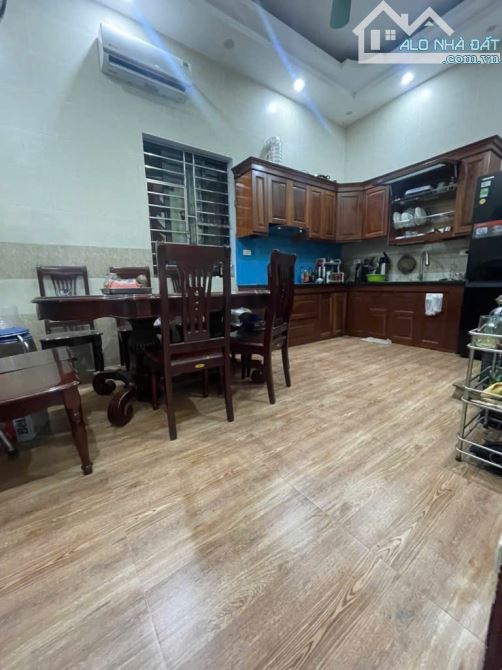 ✅️67M2X5T - CHỈ 8.5 TỶ - TRƯƠNG ĐỊNH - SỔ VUÔNG - 20M RA Ô TÔ TRÁNH - 2 THOÁNG - 1