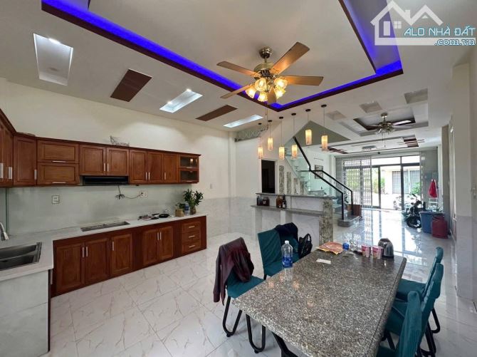 Bán nhà 1 trệt 2 lầu giá đang tốt nhất khu đối diện bến xe cần thơ, quận Cái răng - 1