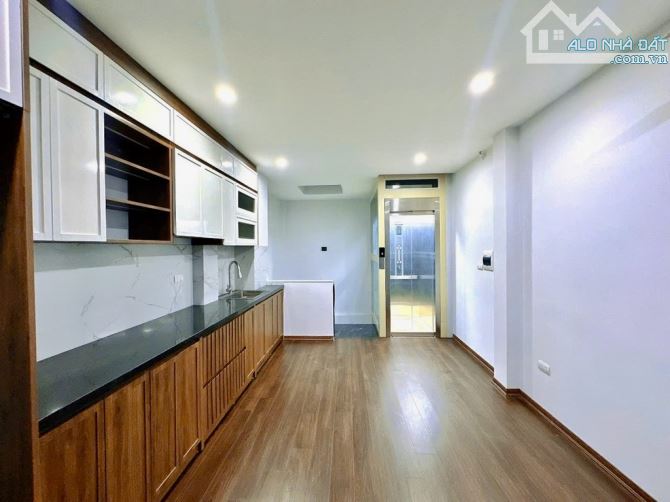 Nhà Đẹp THUỴ KHUÊ- 33M x 6 Tầng - Thang Máy - Nhỉnh 7 TỶ- Ô Tô Đỗ Gần - 1