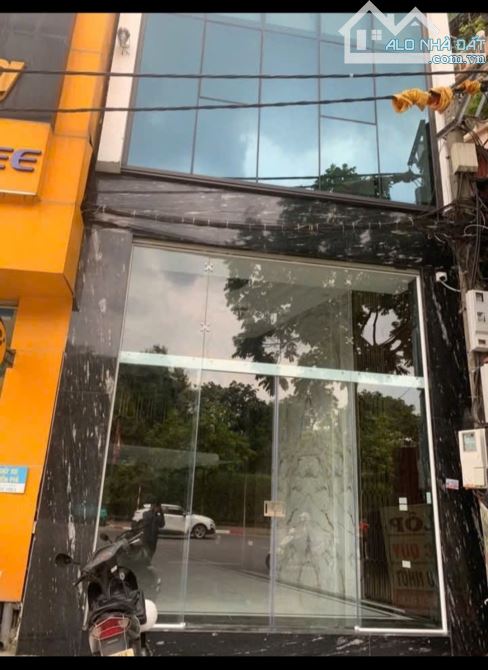 Cần bán nhà mặt phố Đỗ Đức Dục, 9tầng , thang máy full nội thất.. - 1