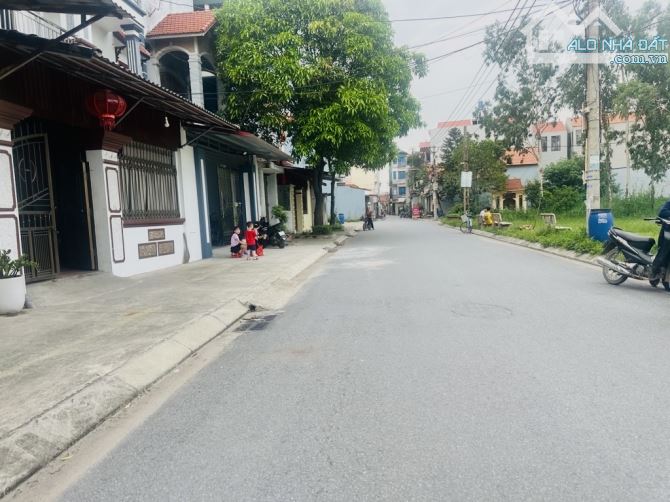 BÁN ĐẤT CHÍ TRUNG TÂN QUANG -MẶT NGÕ KINH DOANH-VỈA HÈ-103M2-MT6M-7,65 TỶ - 1