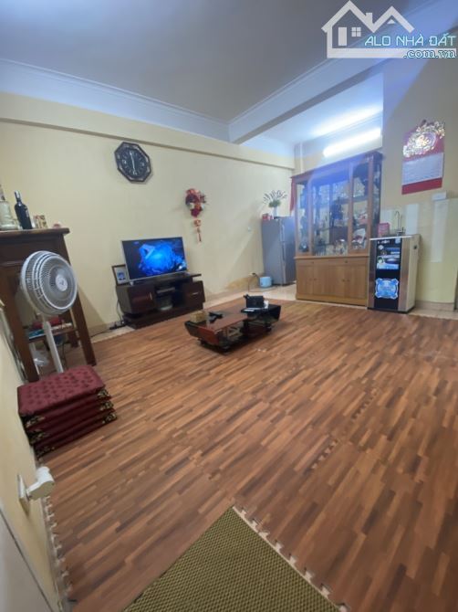 CHUNG CƯ ĐỒNG TẦU, 54M2, 2 NGỦ, GIÁ RẺ, GẦN QUẬN UỶ, TIỆN ÍCH ĐẦY ĐỦ, SĐCC - 1