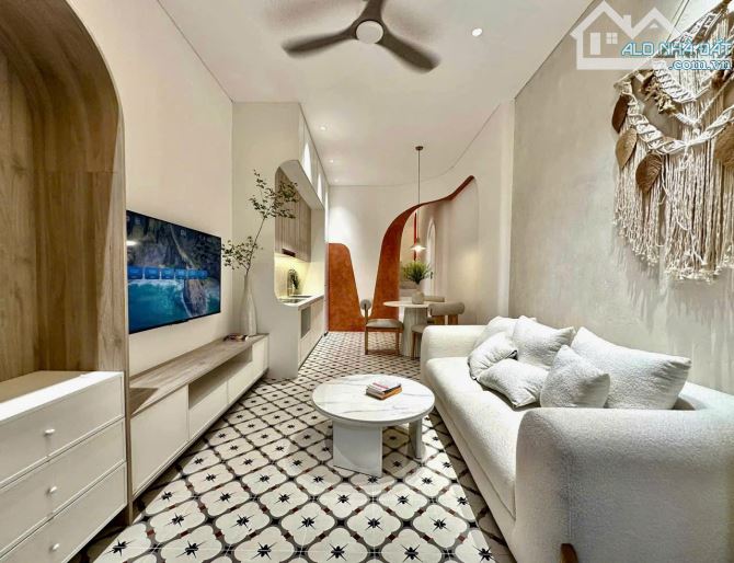 BÁN NHÀ, đường Lê Quang Định, Quận Bình Thạnh, Dt: 42m2- 3 lầu. Giá rẻ 6.25 tỷ - 18
