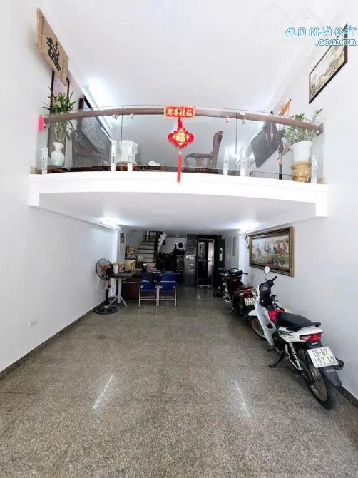 NHÀ LIỀN KỀ - TỐ HỮU – 50M – 8 TẦNG THANG MÁY VỈA HÈ – MT 4M – 18,4 TỶ - 2