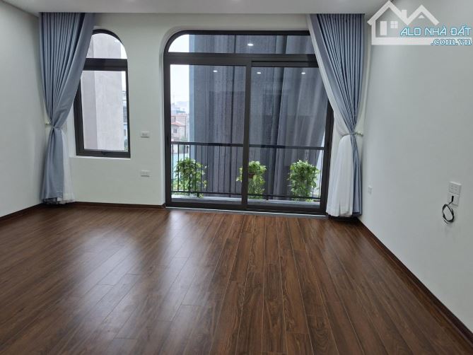 ❤️❤️ CỰC HIẾM- HƠN 7 ĐỒNG - 45M - NHÀ DÂN XÂY PHỐ TRẠM , NGÕ NÔNG GẦN Ô TÔ , NHIỀU TIỆN ÍC - 2
