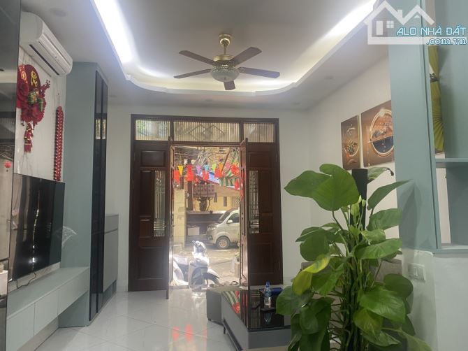 Cần bán nhanh nhà đẹp Trần Đại Nghĩa ngõ thông 2 thoáng 36/42 10 tỷ . - 2