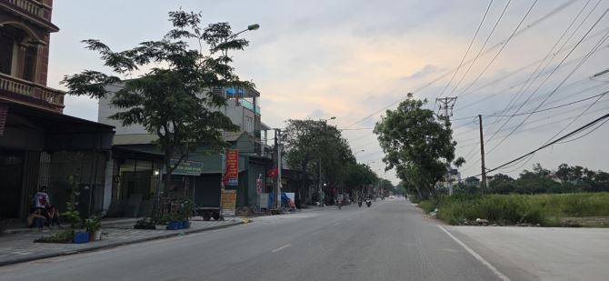 🔥Bán Gấp Lo Việc Gia Đình Mặt đường  Dục Tú- Đông Anh DT 92m² 1T MT 5m Vỉa hè đá bóng KD - 2