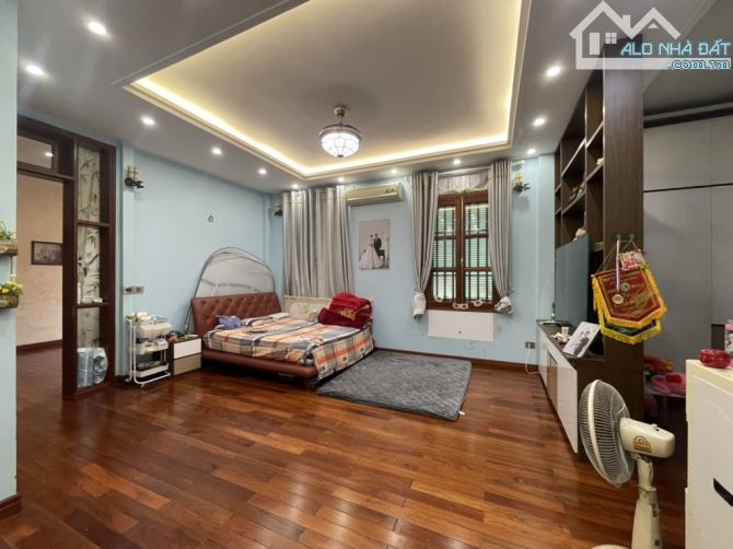 NHÀ MẶT PHỐ HAI BÀ TRƯNG – 6 TẦNG THANG MÁY – 122m² – KINH DOANH ĐỈNH – SỔ ĐỎ - 2