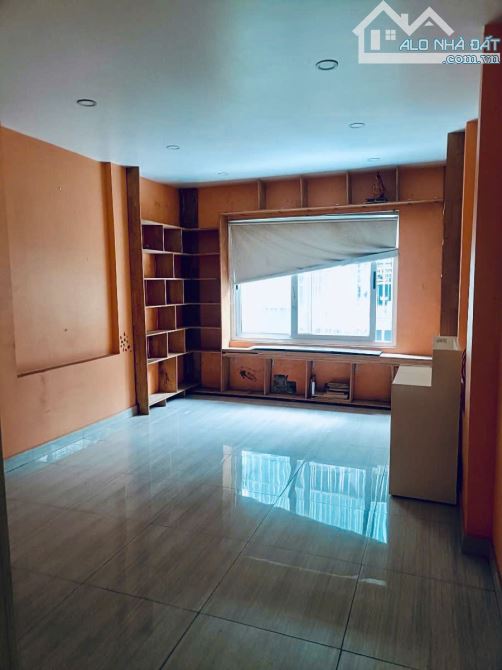 Hiếm !!! Bán Nhà phố Nguyễn Chí Thanh Đống Đa 50m2 5 tầng mt 4m - 2