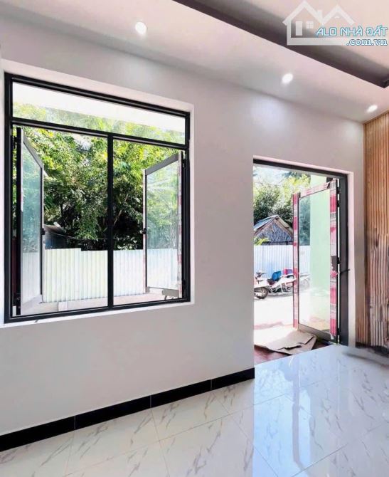 Bán Bán Bán Gấp Căn nhà ở Tân Hiệp 4 Tân Hiệp Hóc Môn 109m2 Sổ Hồng Riêng 710triệu Baophí - 2