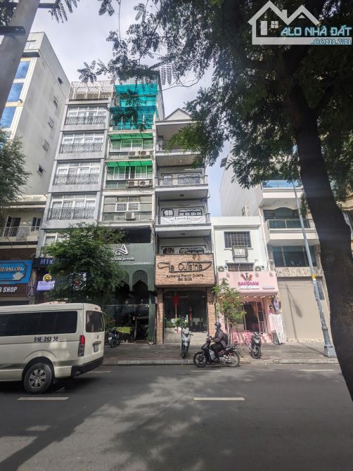 SIÊU VỊ TRÍ! MT Trần Hưng Đạo – Nguyễn Văn Cừ Quận 1 (4x20m) nhà 5 tầng giá 41 tỷ - 2