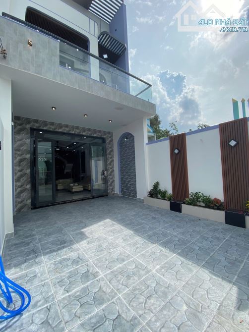 Nhà Mặt Tiền 5x 43m 3PN Đường Đồng Tâm. Cần Đước Long An. Cách Chợ Bình Chánh 15 Phút - 2