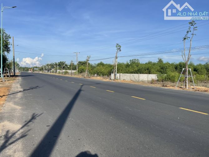 Bán 23.5m đất ODT Đường Hùng Vương - TX LaGi giá rẻ nhất view Biển - 2
