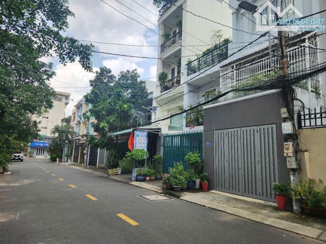 CHDV Dương Quãng Hàm Phường P6 GV. DT: 4X29m. Nhà 1 Trệt 3 Lầu DCT 35TR/tháng Giá 11.5 Tỷ - 2