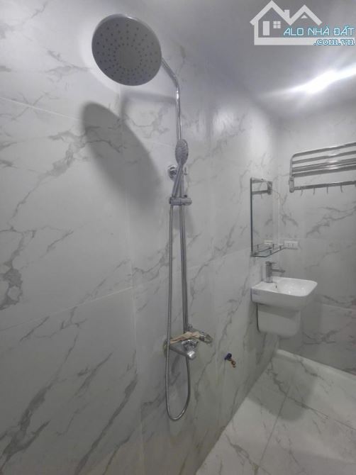 40m Nhà 2 mặt thoáng- Kinh Doanh - Ô tô đỗ tại cửa 2,68 tỉ thạch bàn - 2