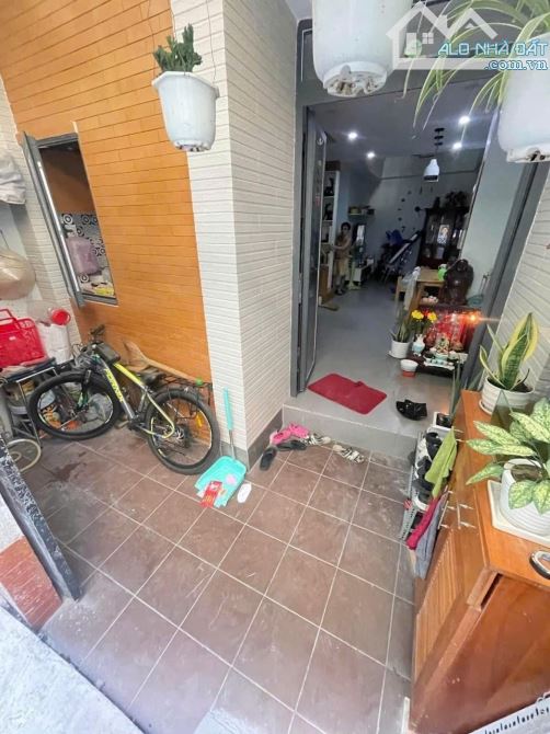 BÁN NHÀ CÁCH MT ĐƯỜNG 79 20M, TÂN QUY ,Q7 - 3 TẦNG - 40m2 - 2