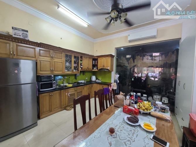 Có 102! Hơn 21 Tỷ- Bán Nhà Hoàng Văn Thái, Thanh Xuân -55x3T- Mặt Phố-Lô Góc-Vỉa Hè-KD.