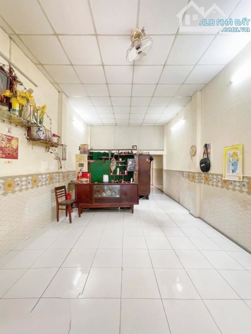 Hẻm xe hơi 6m thông - 1/ ngay Lũy Bán Bích - 60m2 - ô tô vào nhà chỉ 6 tỷ síu - 2