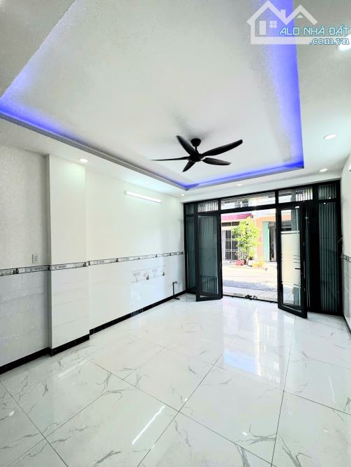 Bán nhà HXH 8m - 766/ Cách Mạng Tháng Tám - DT 4 x 15 - giá 12.5 tỷ TL - 2