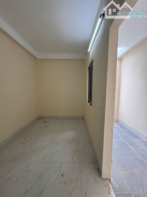Nhà xây 65m2 full 3 tầng ô tô để sân ngày đêm - Ngõ thông tứ tung tại Đại Thành Quốc Oai - 2
