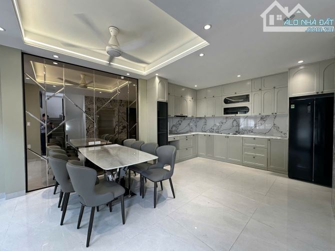 Hiếm! Nhà cực đẹp 40m2x6T thang máy. Full nội thất, 2 mặt thoáng, cách phố 15m phố Xã Đàn. - 2