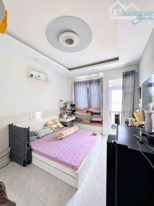 HẺM SẠCH ĐẸP-NGAY NGÃ TƯ 4 XÃ-TRƯỜNG HỌC BÌNH LONG-3 TẦNG BTCT-35M2-SỔ ĐẸP-GIÁ CHỈ HƠN 3ty - 2