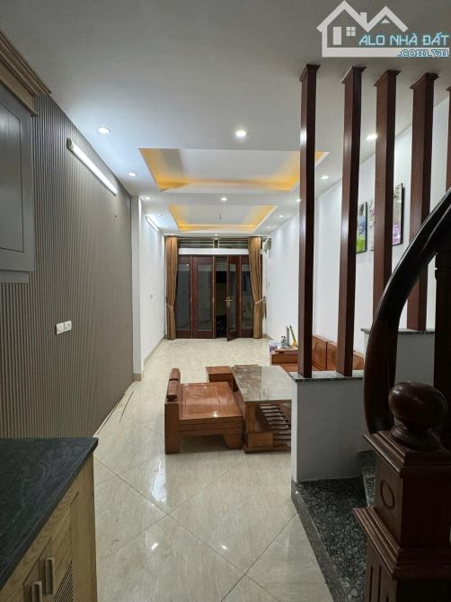 bán nhà Kim Ngưu , 32m2 , 6 tầng , ,3 ngủ , thang máy , mới cứng chỉ nhỉnh 8 tỷ - 2